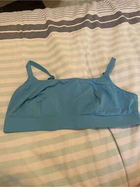 Lot of 2 Parade replay scoop bras - spring colors